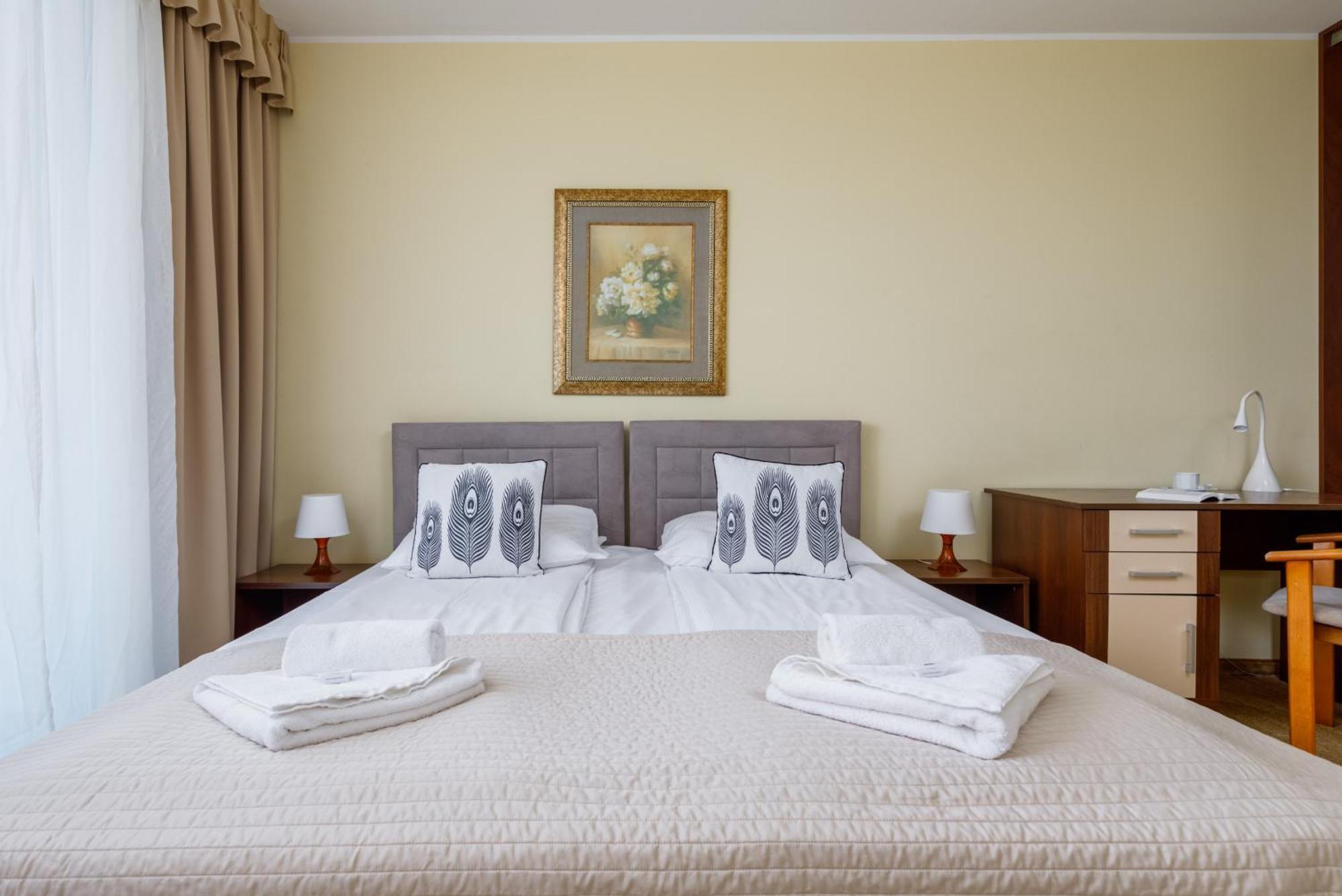 River View Nad Parseta & Balcony By Renters Apartment